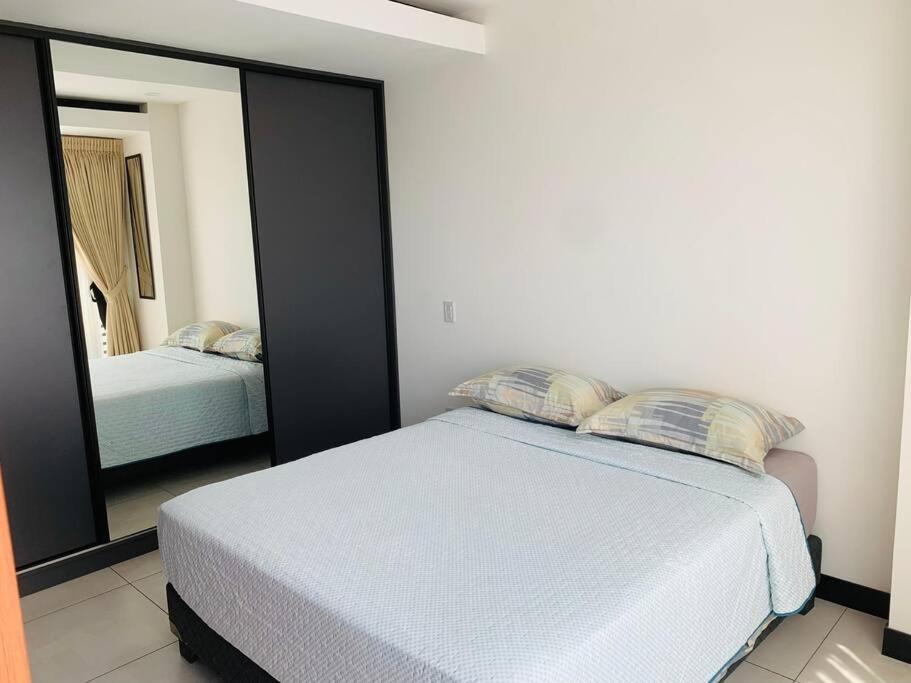 Appartamento Departamento Con Vista De Lujo Santa Cruz de La Sierra Esterno foto